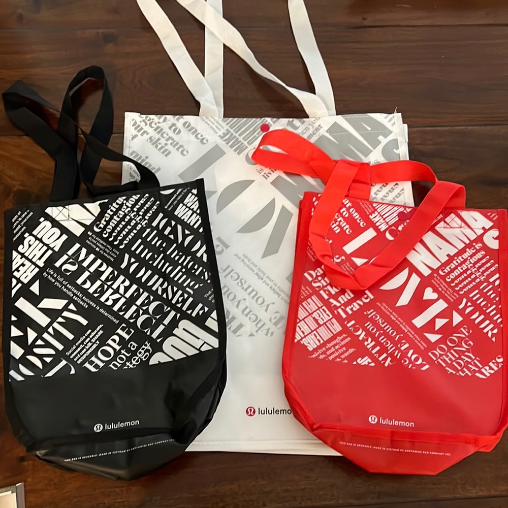 Lululemon bags